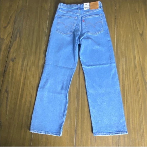 Levi’s Ribcage straight ankle high rise distressed jeans - Picture 9 of 16